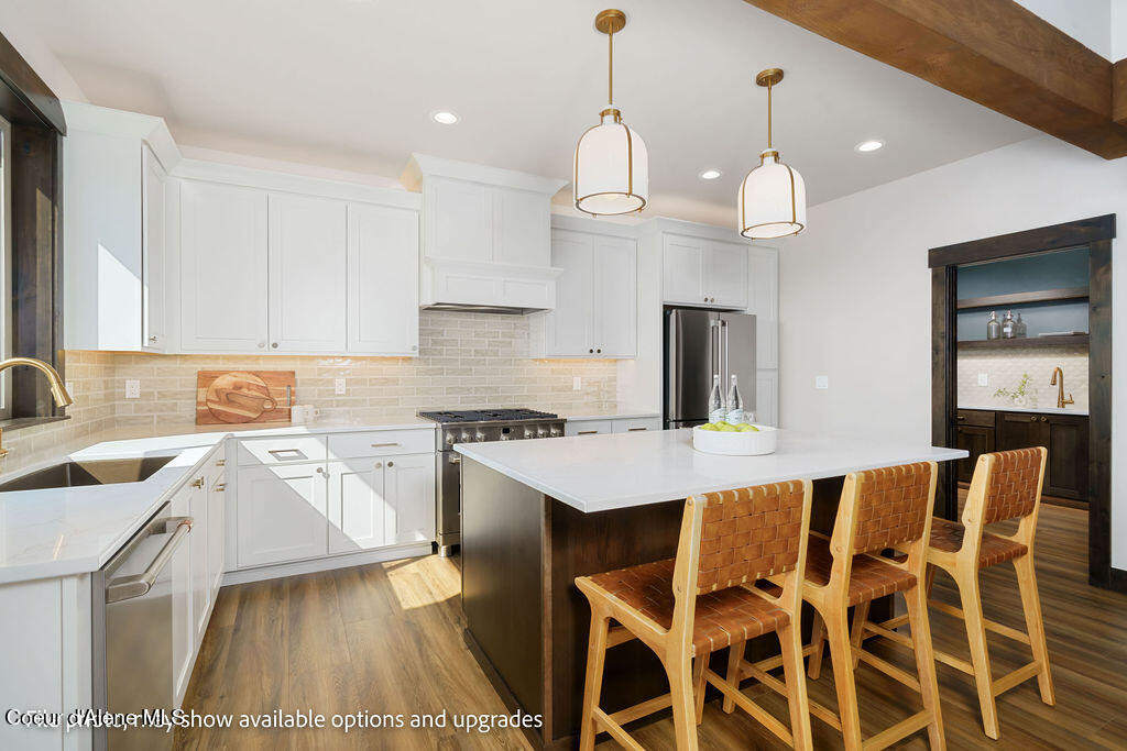 1080 E SLEEPING DEER AVE