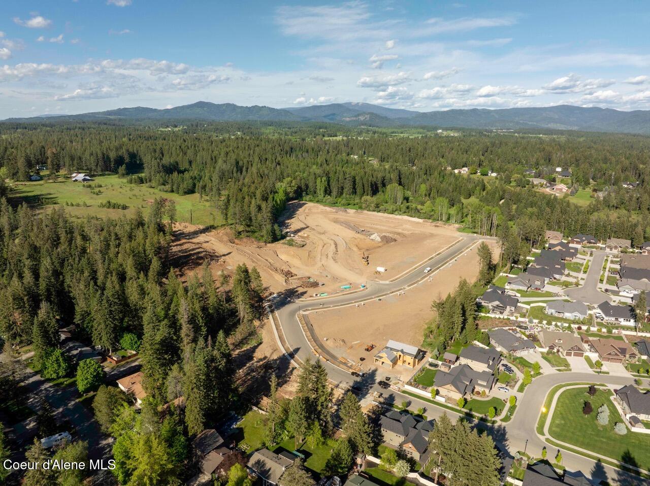 969 E STEEPLE CHASE RD