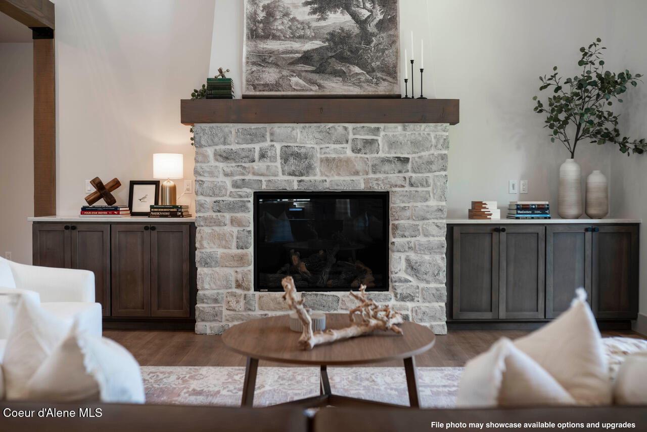 995 E STEEPLE CHASE RD