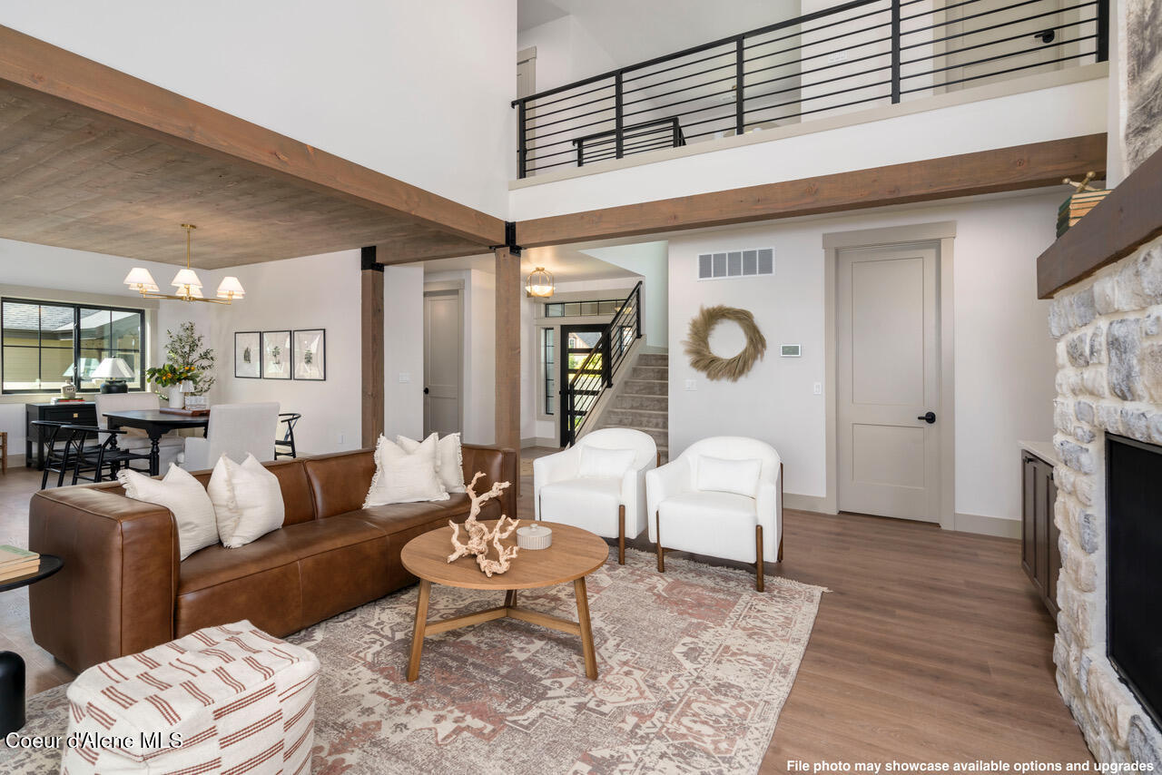 995 E STEEPLE CHASE RD