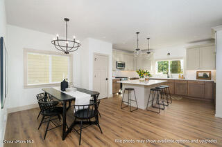 1133 W CORDGRASS AVE