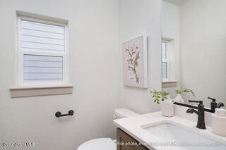 1133 W CORDGRASS AVE