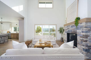 1133 W CORDGRASS AVE