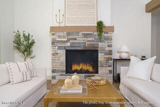 1133 W CORDGRASS AVE