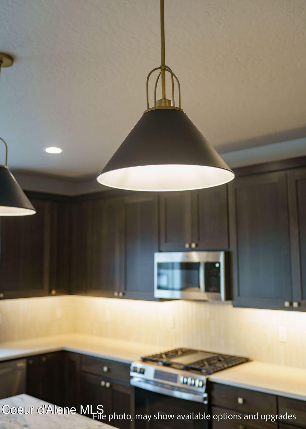 1021 W CORDGRASS AVE