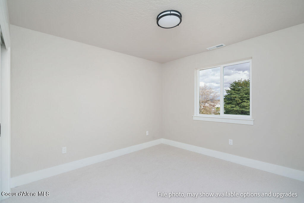 1021 W CORDGRASS AVE