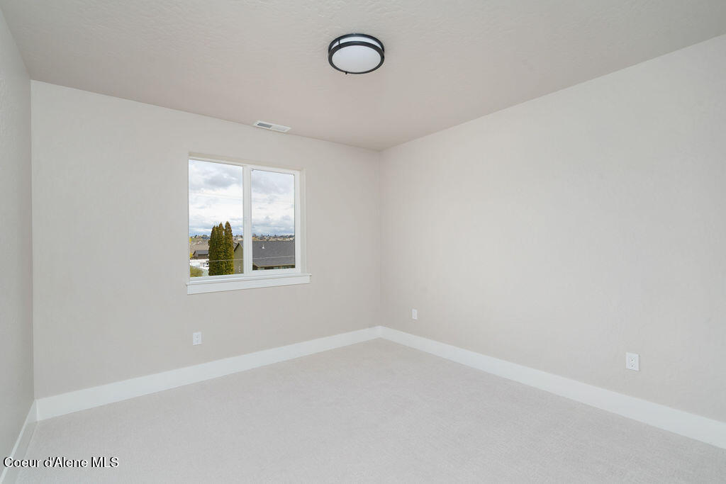 1021 W CORDGRASS AVE