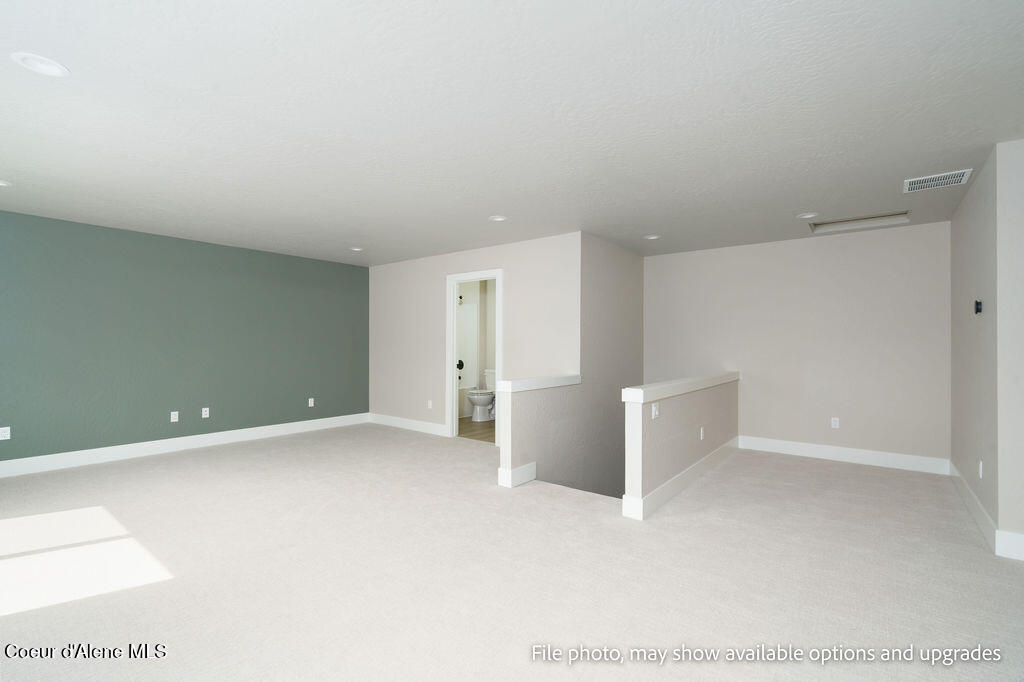 1021 W CORDGRASS AVE