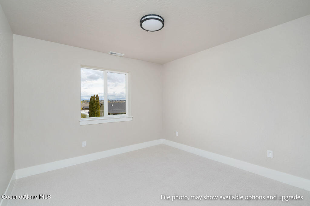 1021 W CORDGRASS AVE