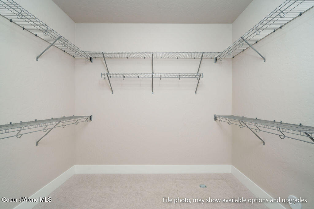 1021 W CORDGRASS AVE