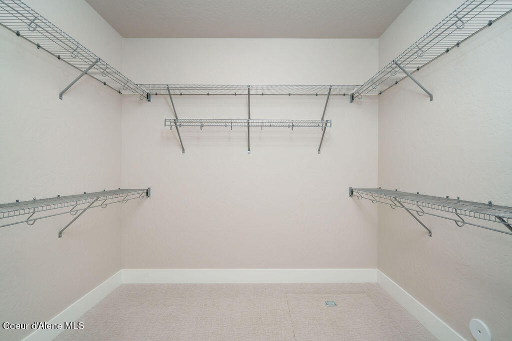 1021 W CORDGRASS AVE