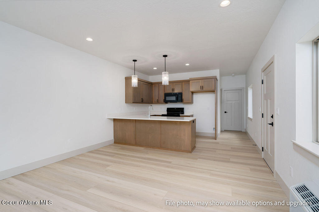 1207 W FAIR LN