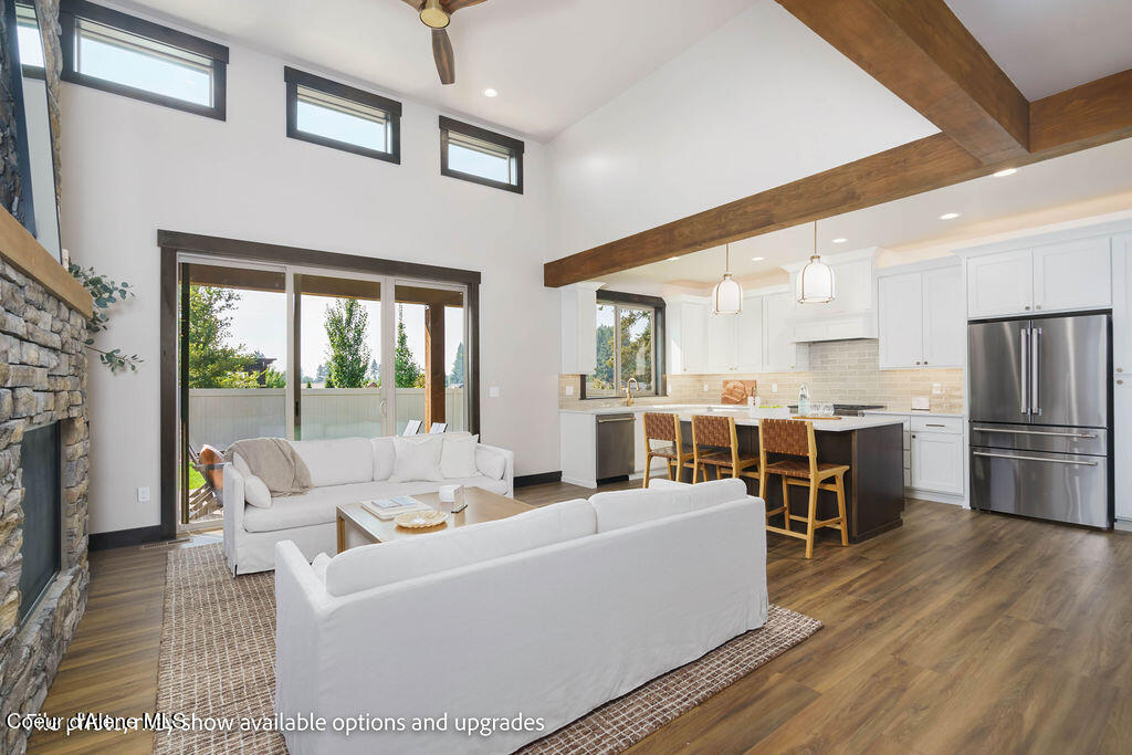 1118 E Sleeping Deer AVE