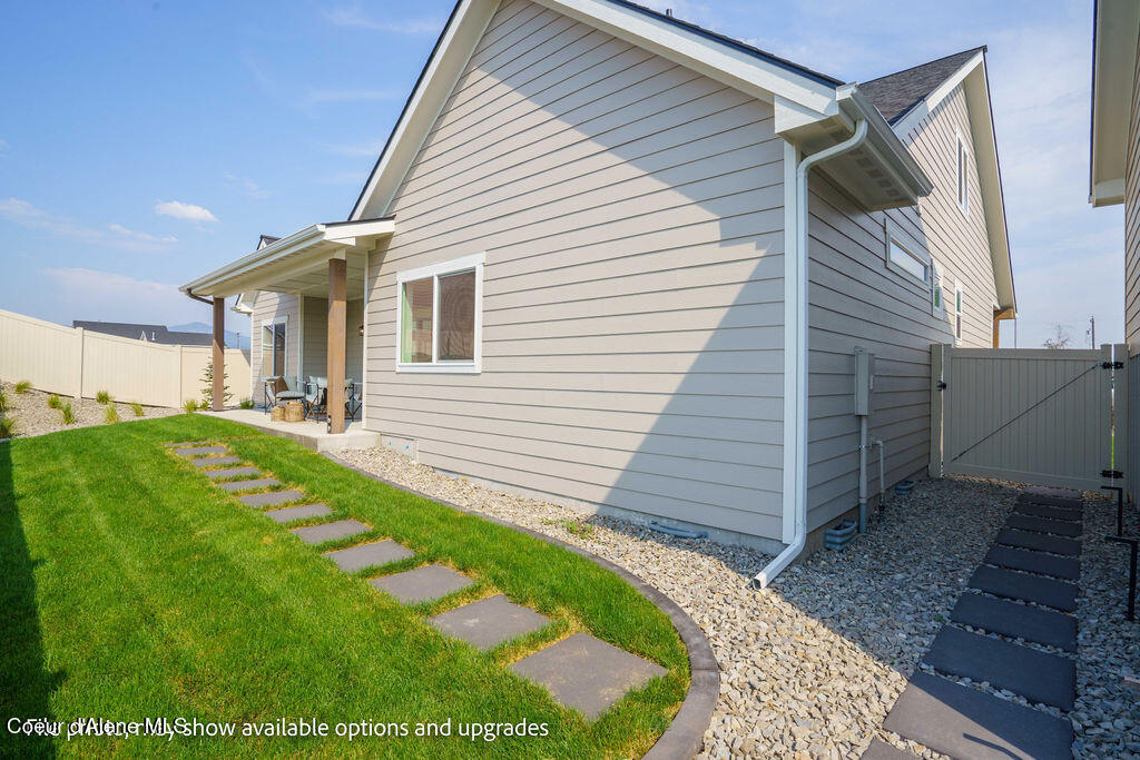 1056 W CORDGRASS AVE