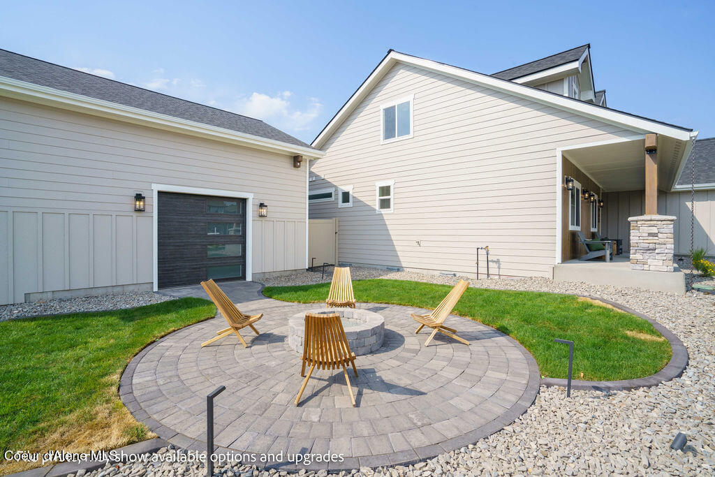 1056 W CORDGRASS AVE