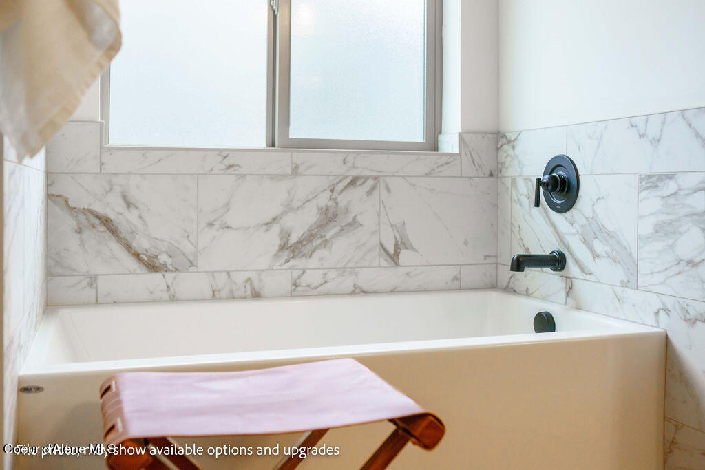 11958 N ROCKING R RD