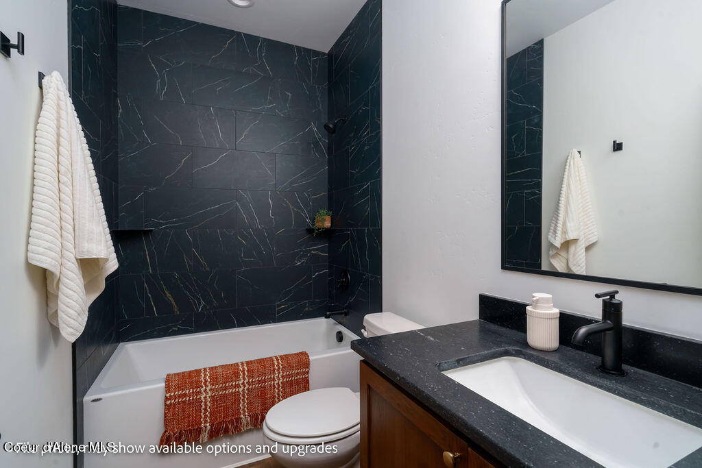 11958 N ROCKING R RD