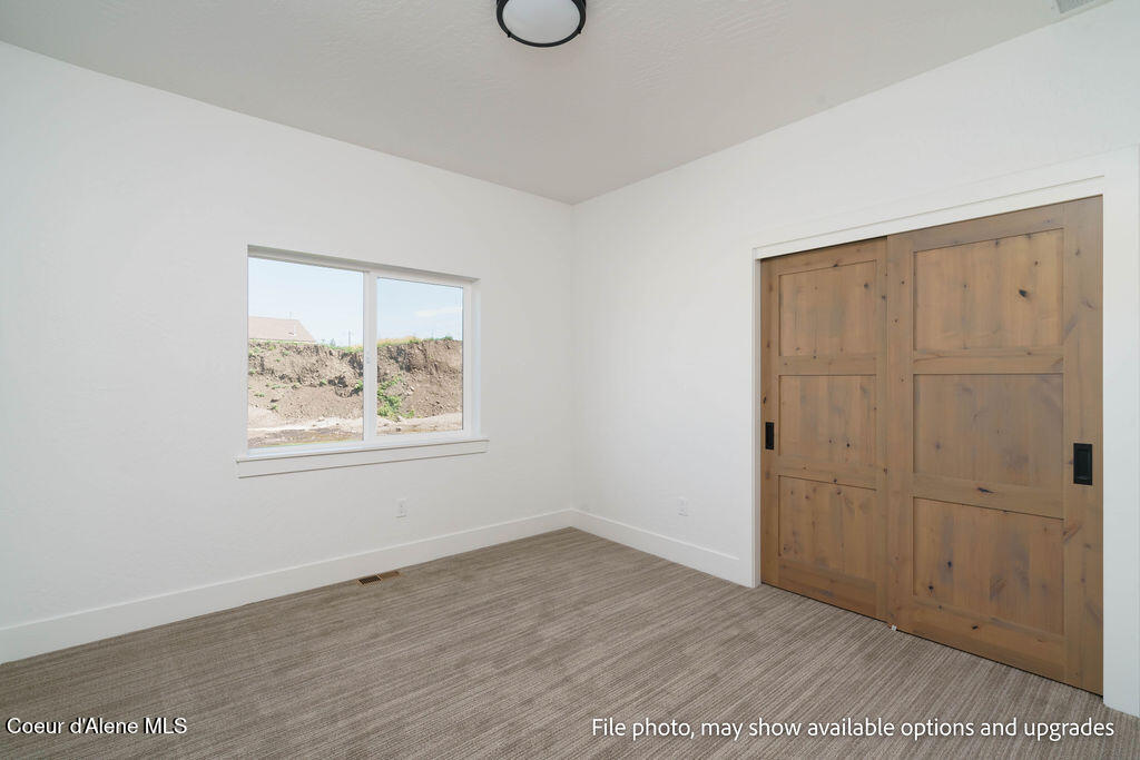 1101 W CORDGRASS AVE