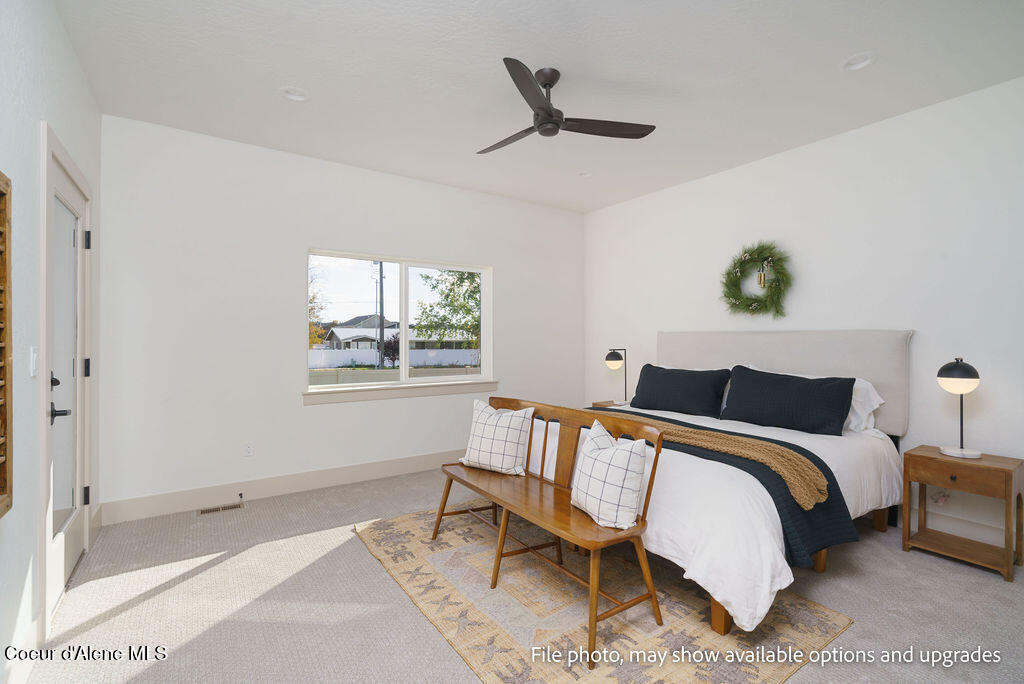 1047 W CORDGRASS AVE