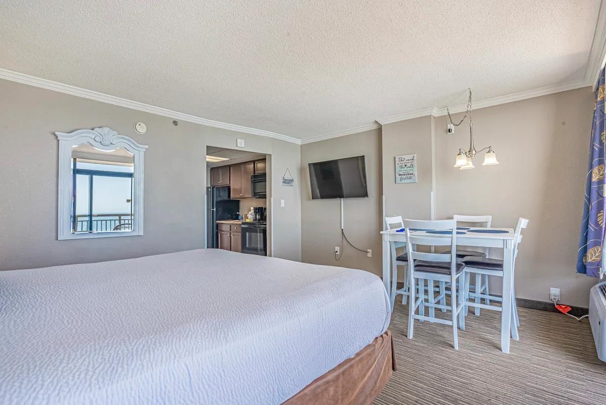 6900 N Ocean Blvd. Unit: 1113