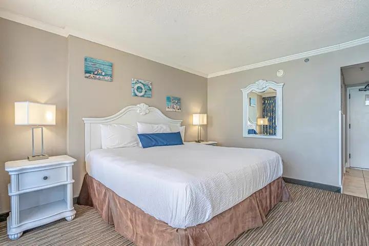 6900 N Ocean Blvd. Unit: 1113