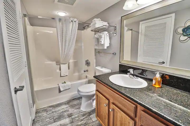 504 Ocean Blvd. Unit: 1601