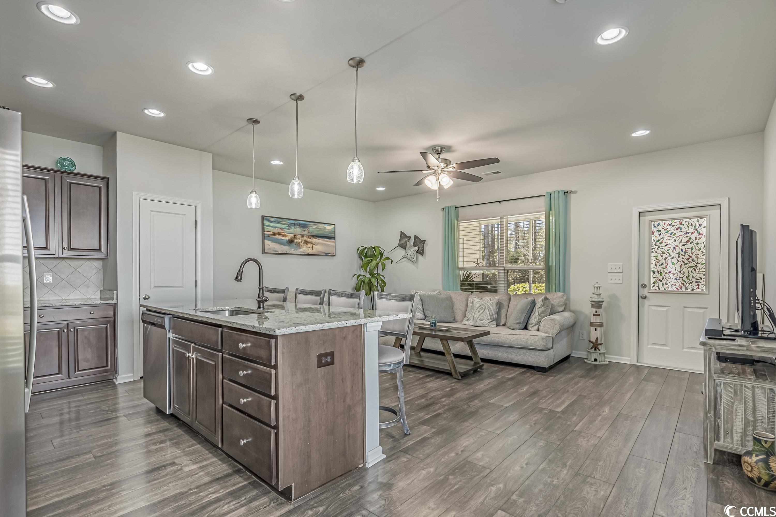 331 Castle Dr. Unit: 1438
