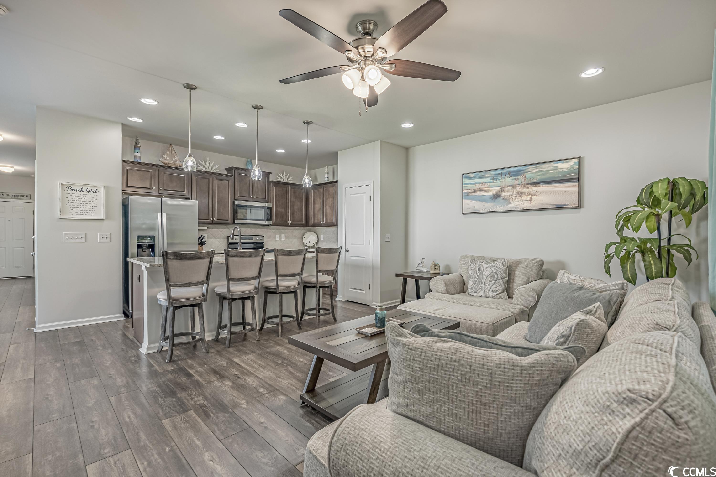 331 Castle Dr. Unit: 1438