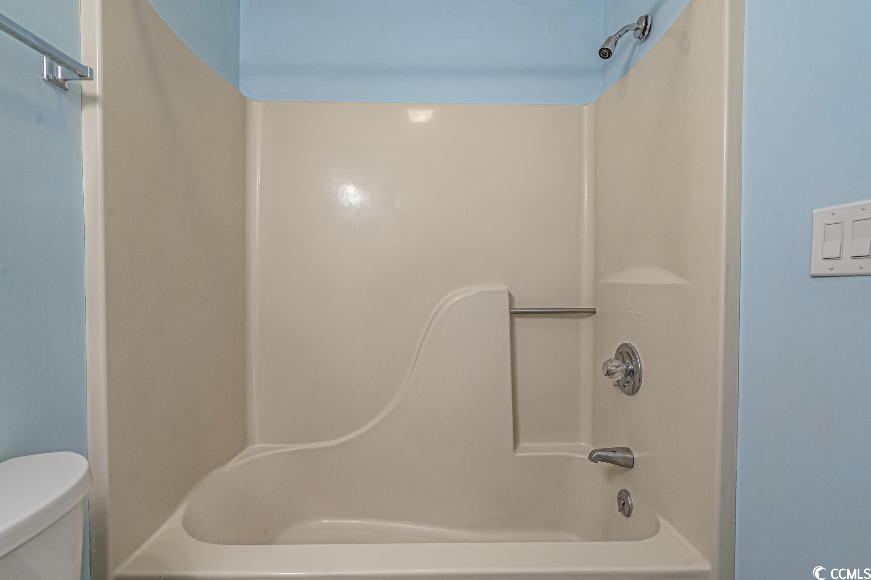 417 Tree Top Ct. Unit: 417 Tree Top Ct. #B