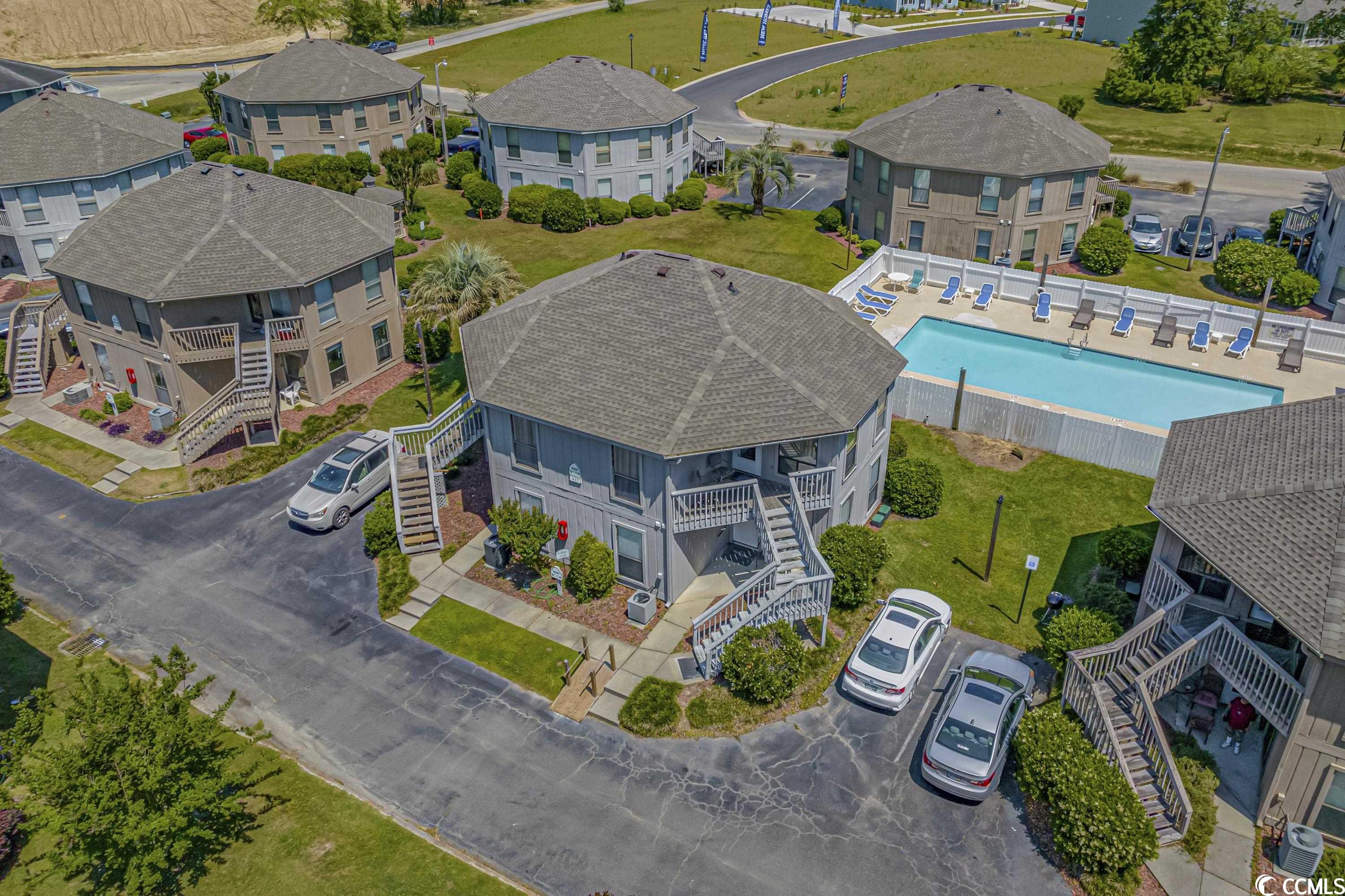 417 Tree Top Ct. Unit: 417 Tree Top Ct. #B