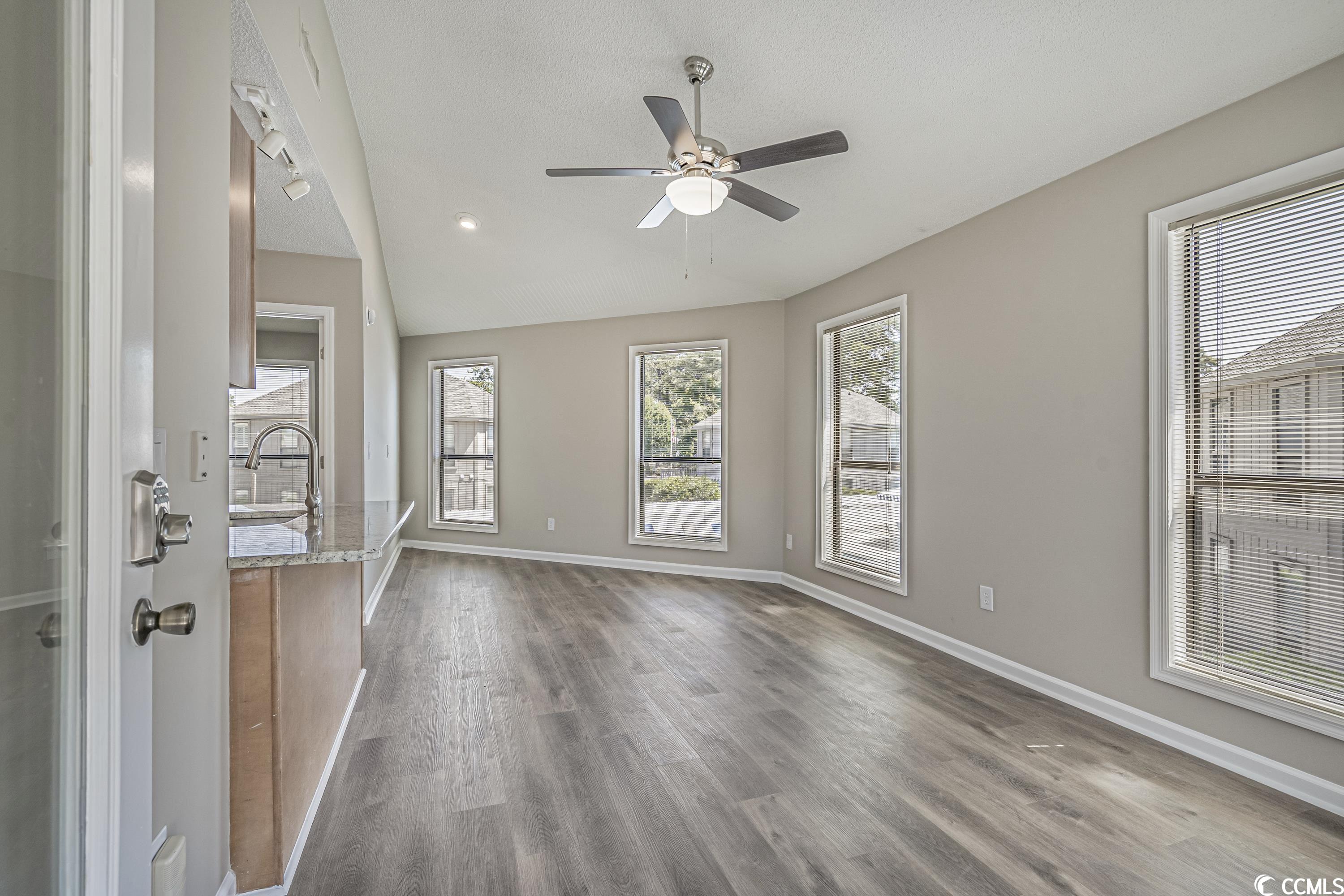 417 Tree Top Ct. Unit: 417 Tree Top Ct. #B