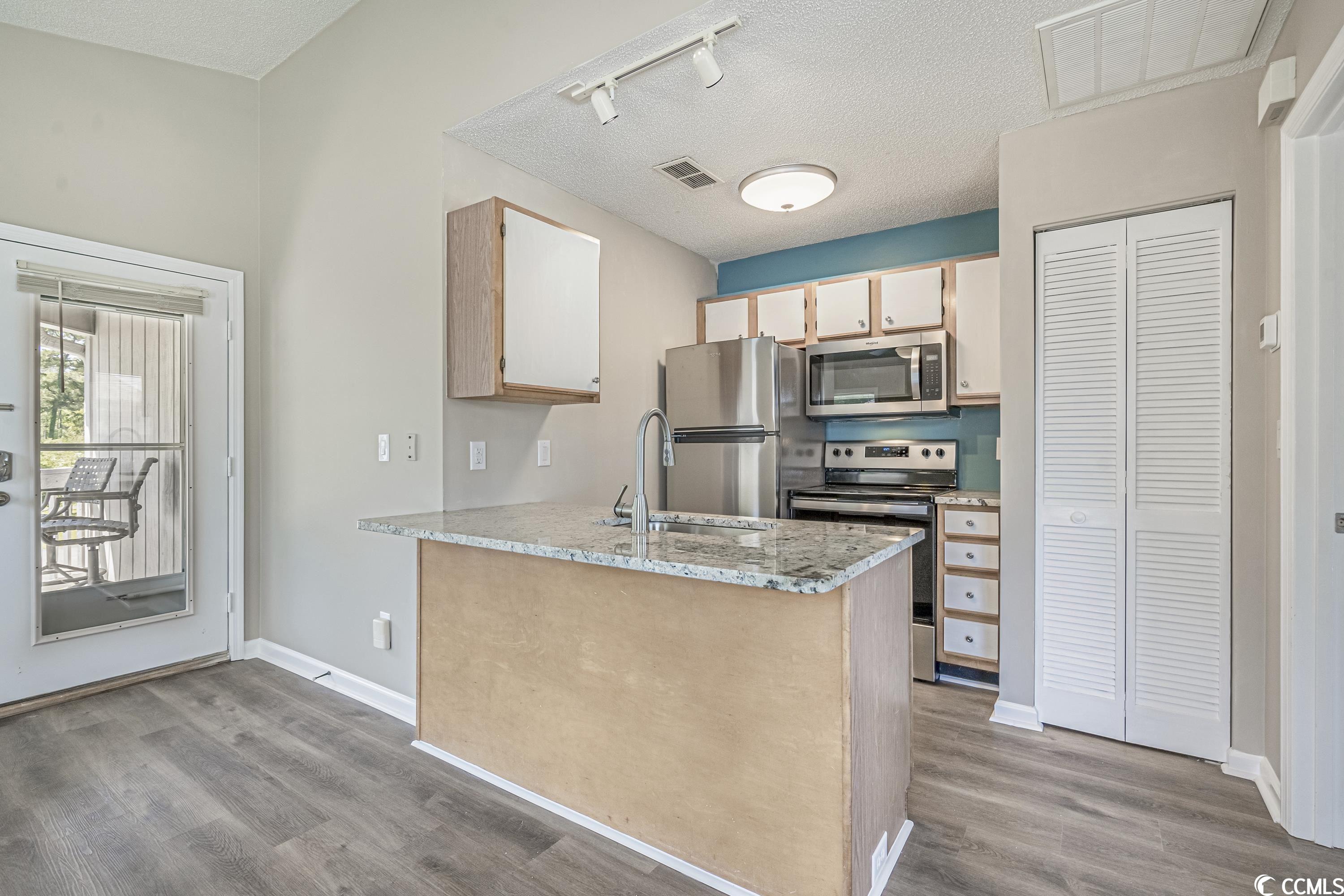 417 Tree Top Ct. Unit: 417 Tree Top Ct. #B