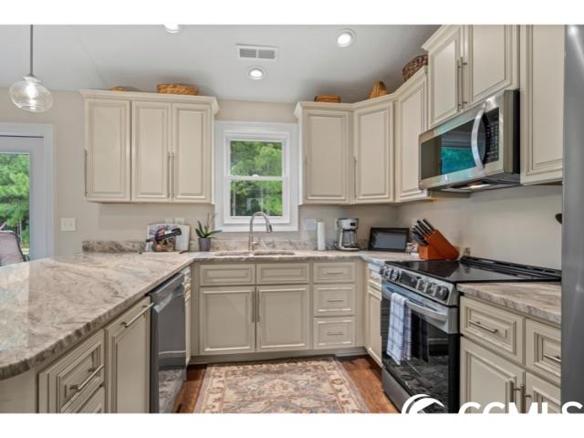 145 Maiden Ln.