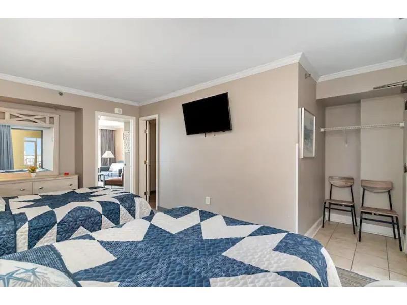 6900 N Ocean Blvd. Unit: 910