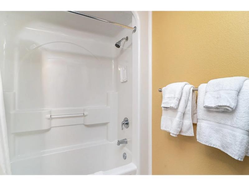 6900 N Ocean Blvd. Unit: 910