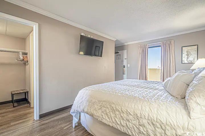 6900 Ocean Blvd. N Unit: 1205