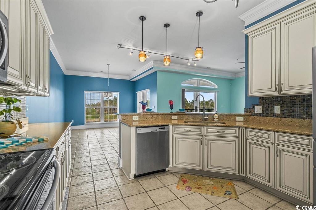 265 Venice Way Unit: #1-305 Lauderdale Bay