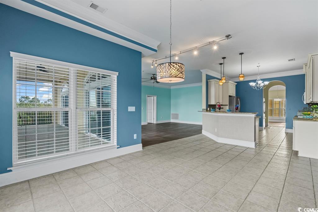 265 Venice Way Unit: #1-305 Lauderdale Bay