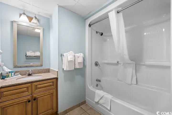 7100 Ocean Blvd. N Unit: 925