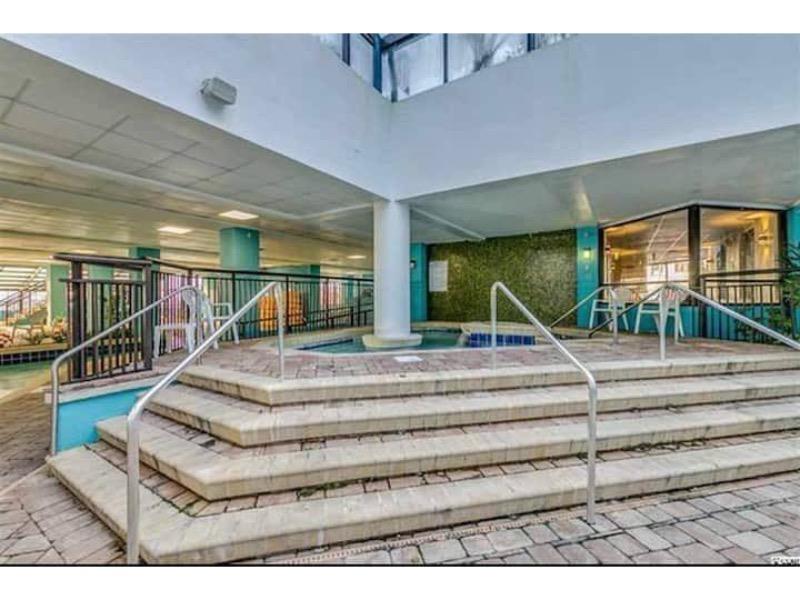 1501 Ocean Blvd. S Unit: 422