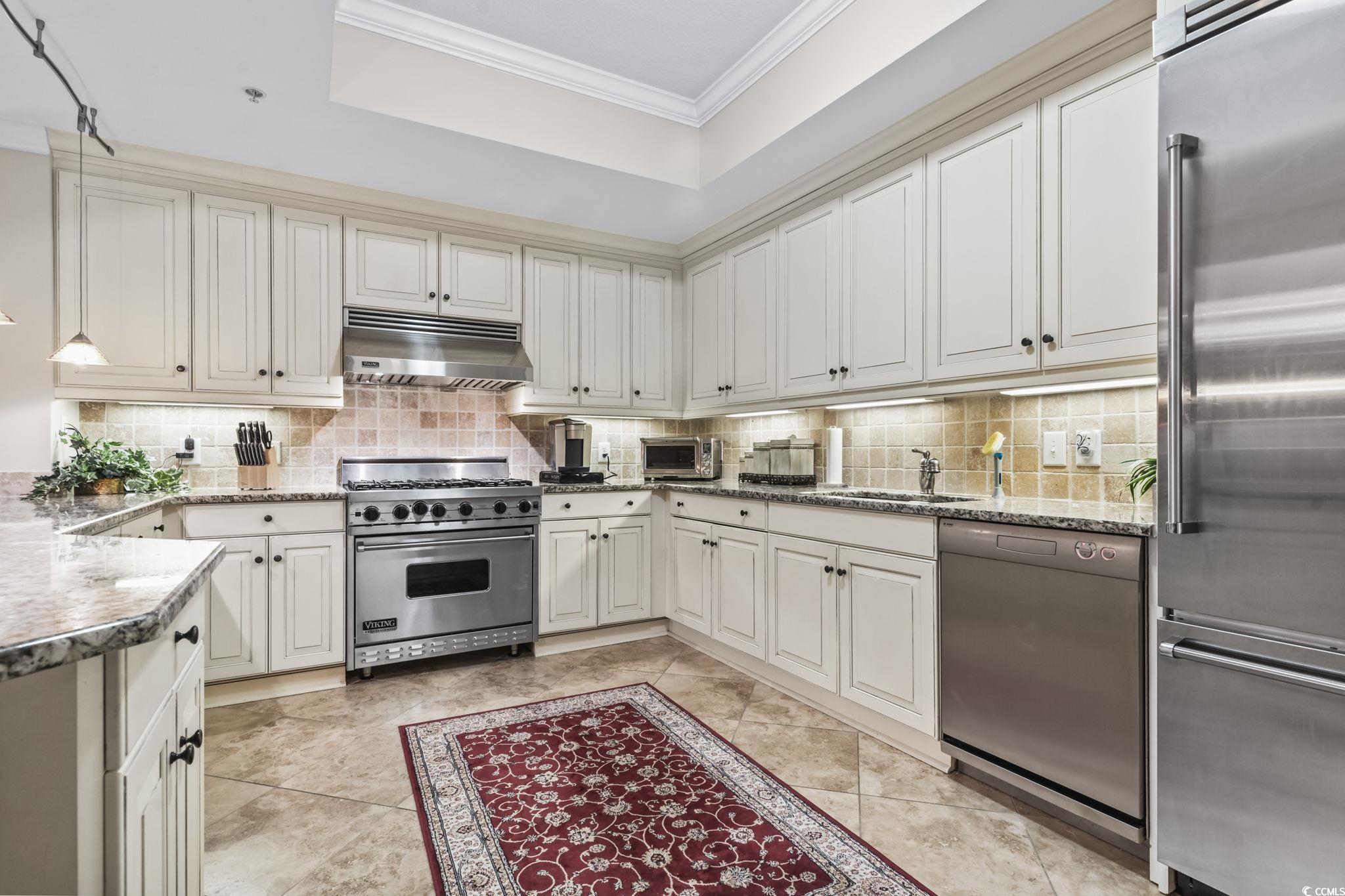 9547 Edgerton Dr. Unit: 305