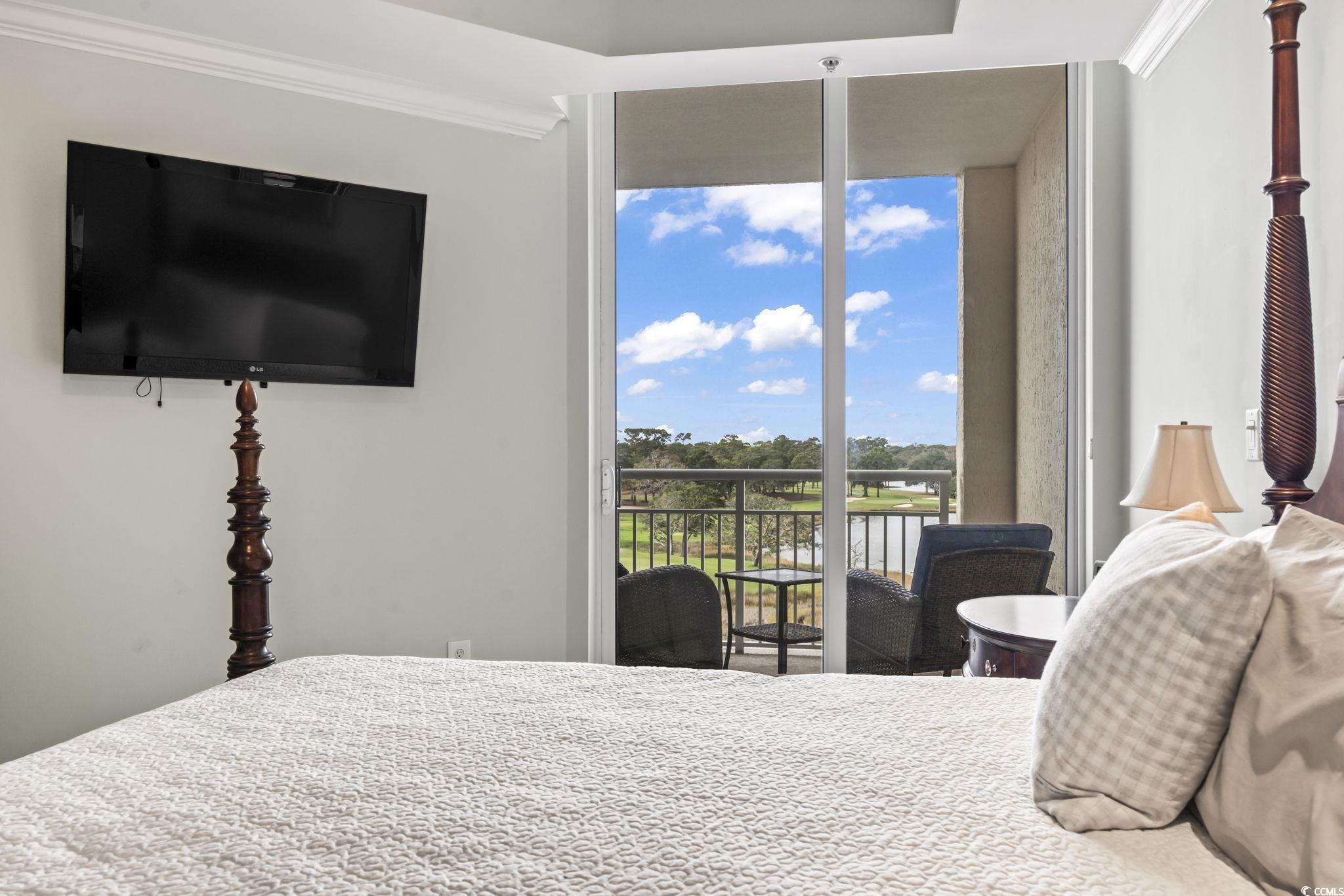9547 Edgerton Dr. Unit: 305