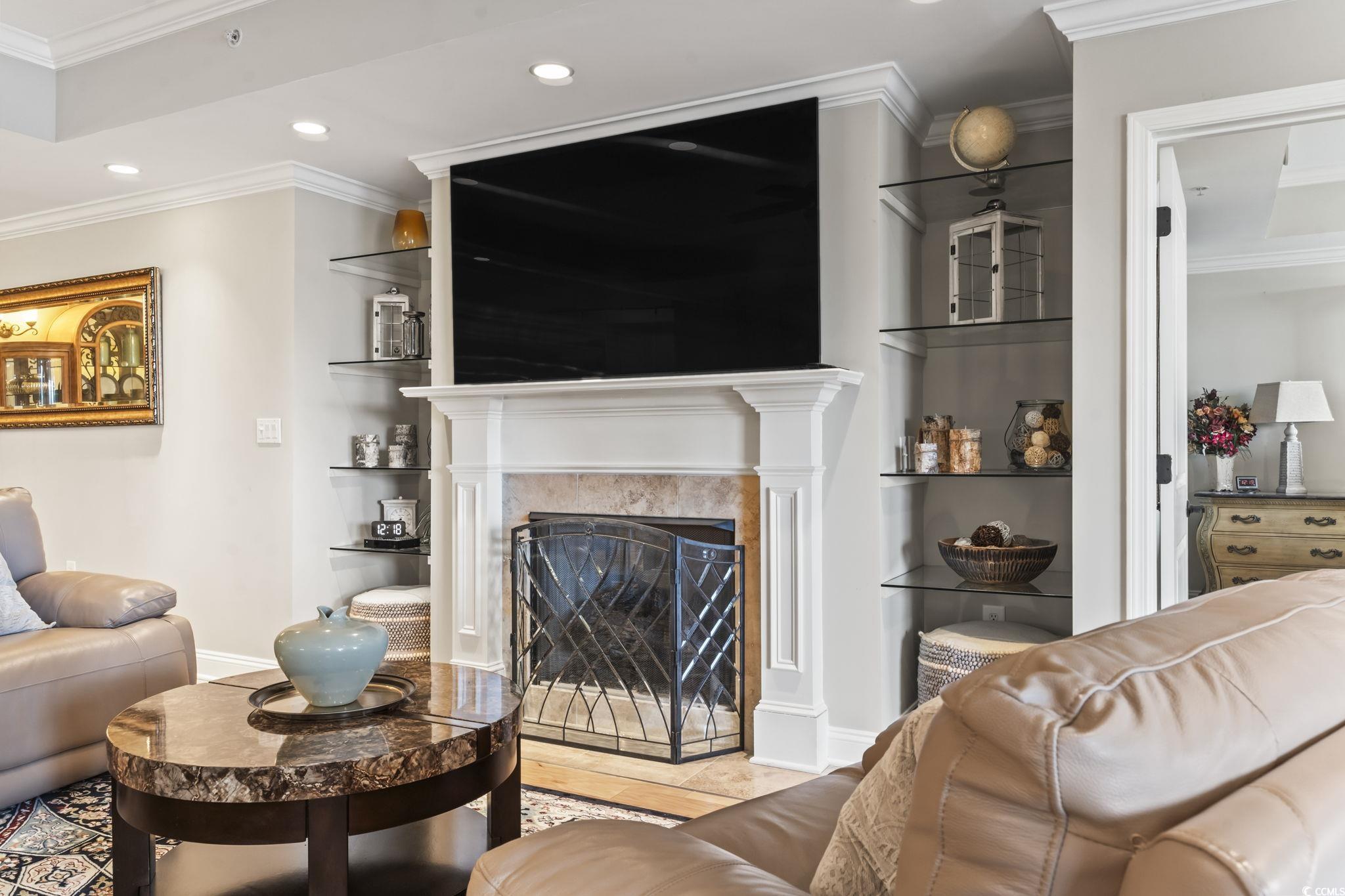 9547 Edgerton Dr. Unit: 305