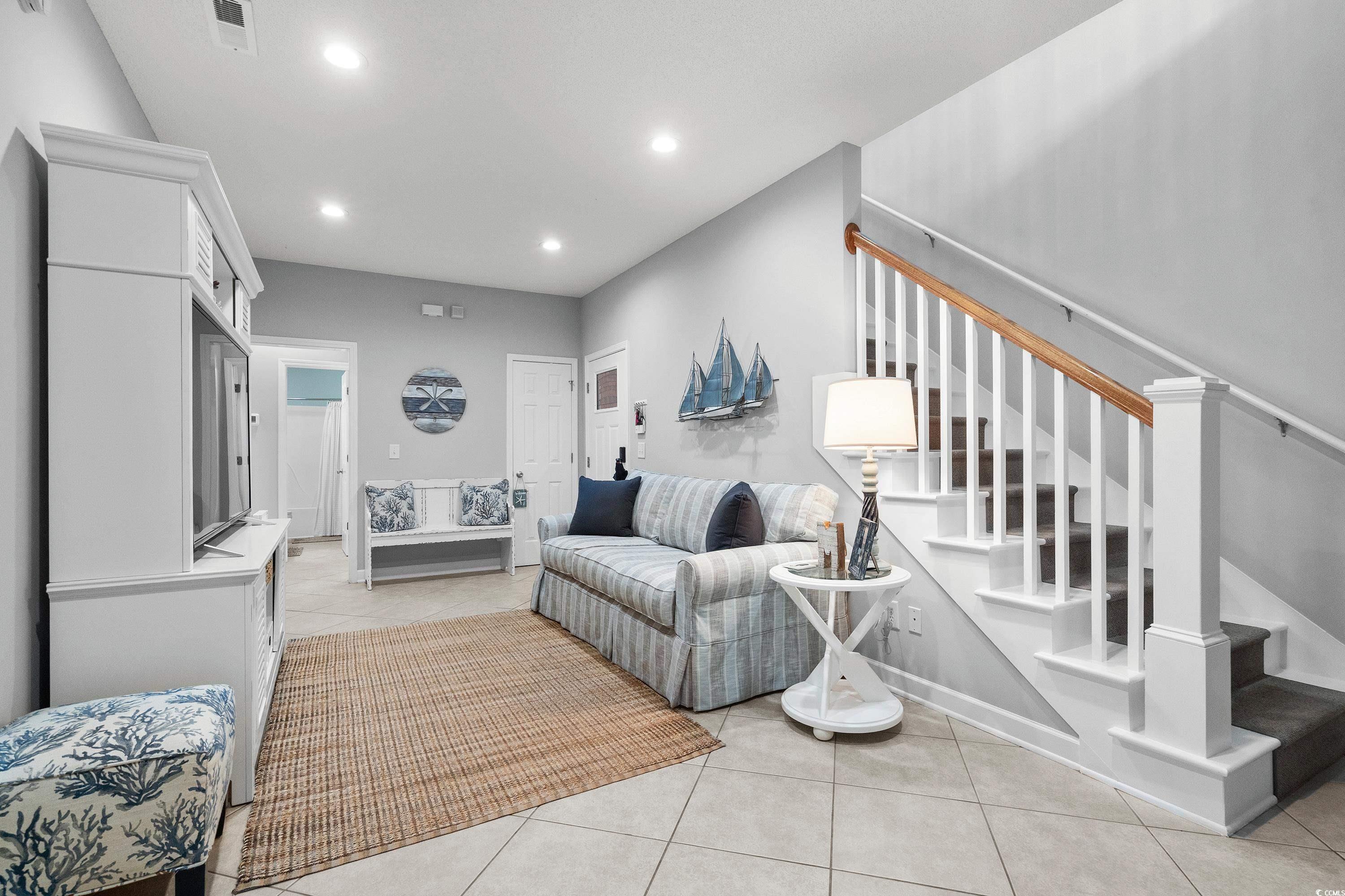 1617 N Dogwood Dr. N