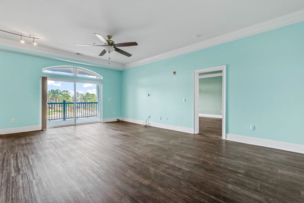 265 Venice Way Unit: I-305