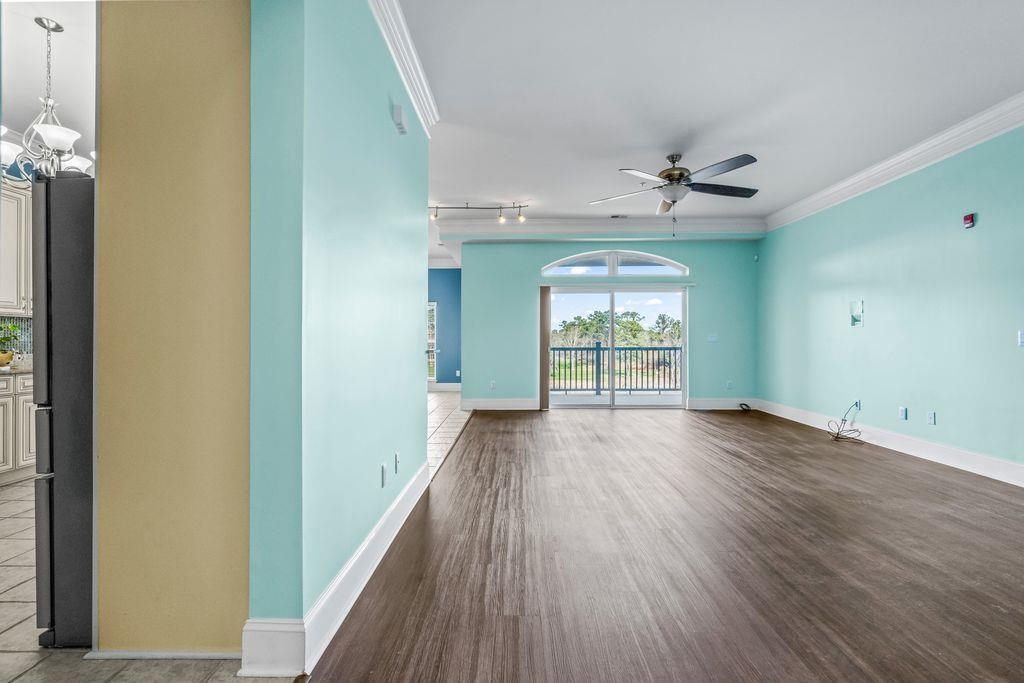 265 Venice Way Unit: I-305