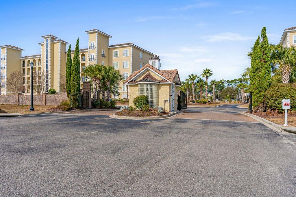 265 Venice Way Unit: I-305