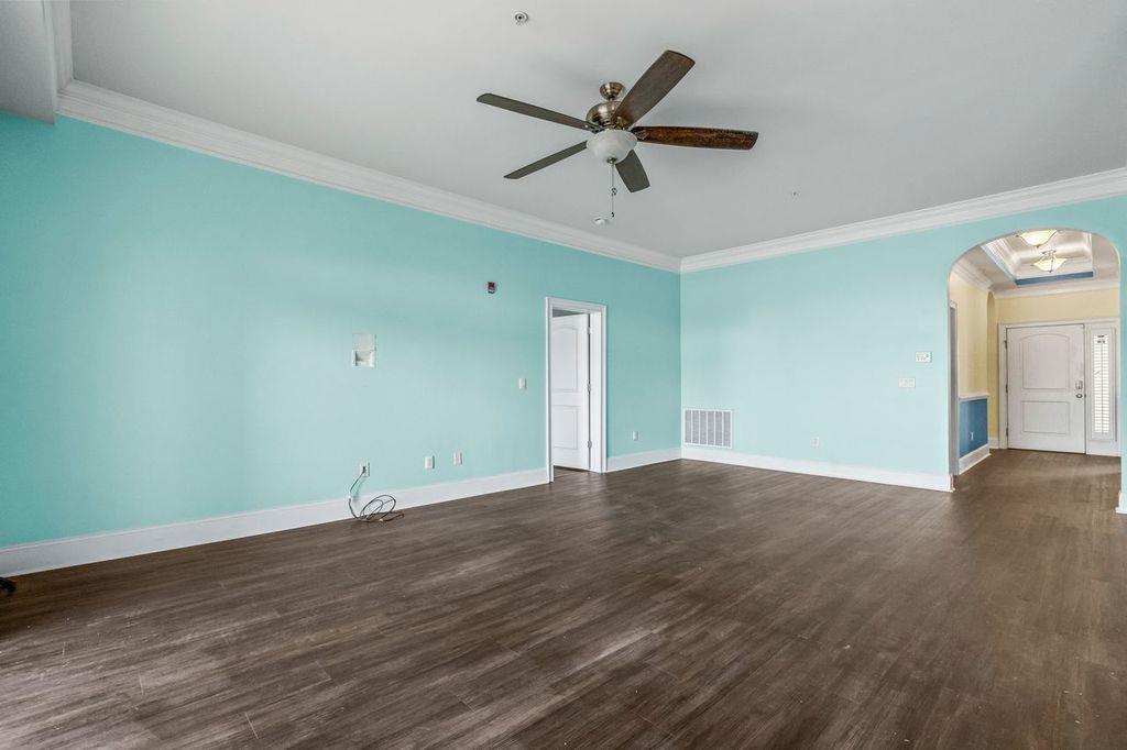 265 Venice Way Unit: I-305