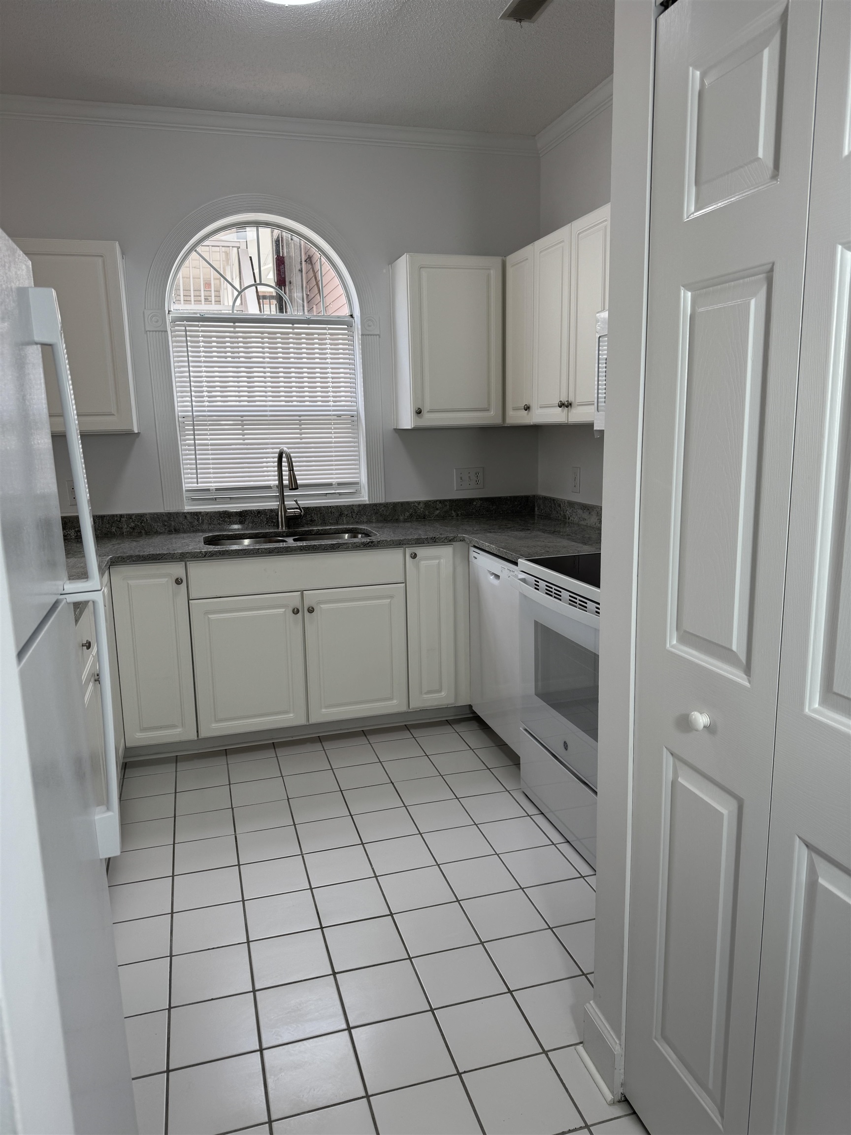 4733 Wild Iris Dr. Unit: 204