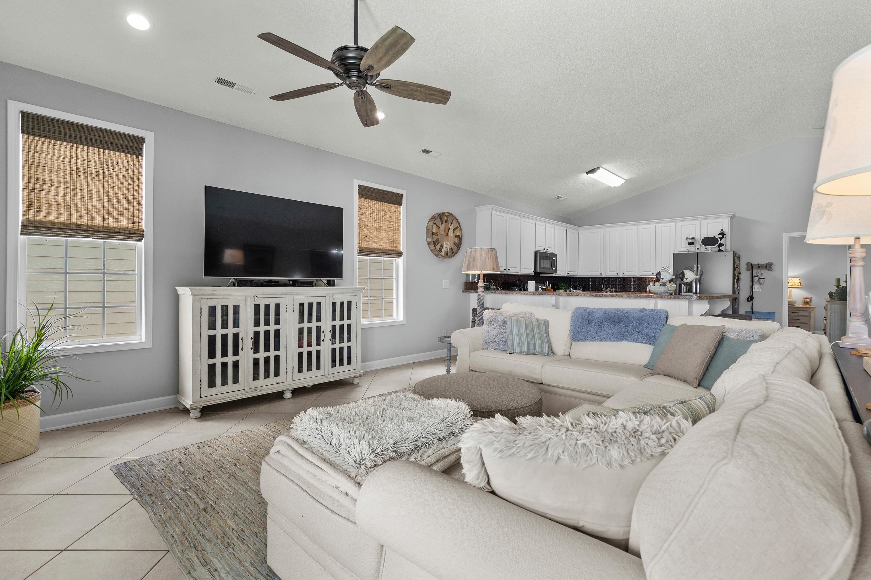 1617 N Dogwood Dr. N